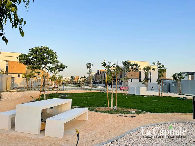 On Pool and Park | Premium Corner Unit | Brand New - Image 27