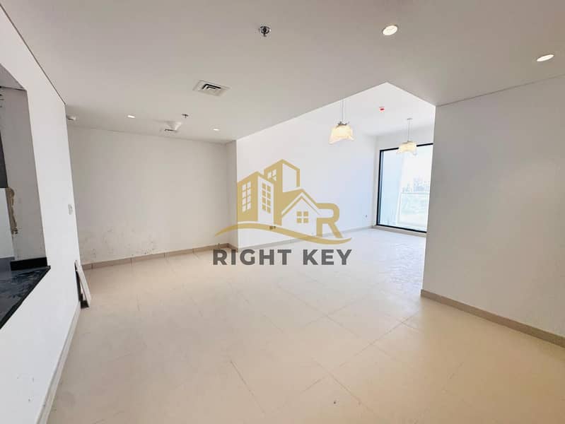 BRAND NEW 3BHK +MAID WITH BATHROOM ONLY 160K/ HIGHER FLOOR