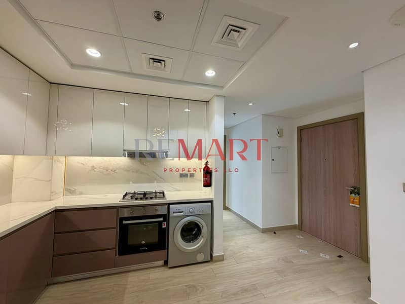 Furnished 2-Bedroom Apartment | Azizi Riviera | Prime Location - Image 7