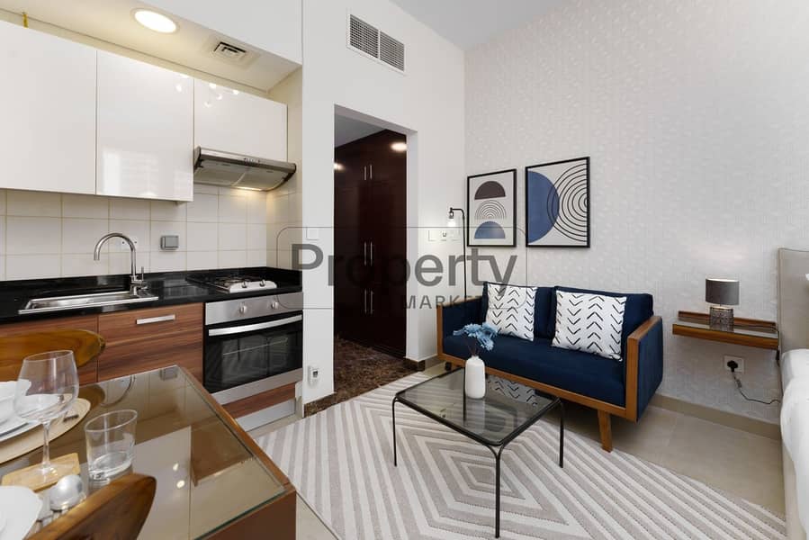 Chic Studio | Fully Furnished | Balcony | Vacant - Image 6