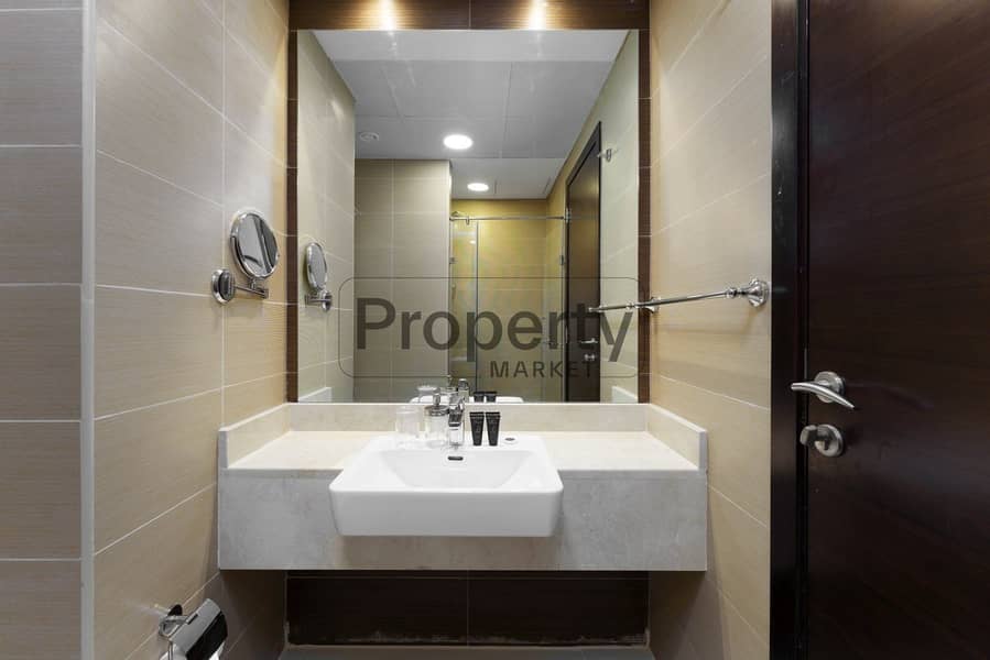 Chic Studio | Fully Furnished | Balcony | Vacant - Image 7