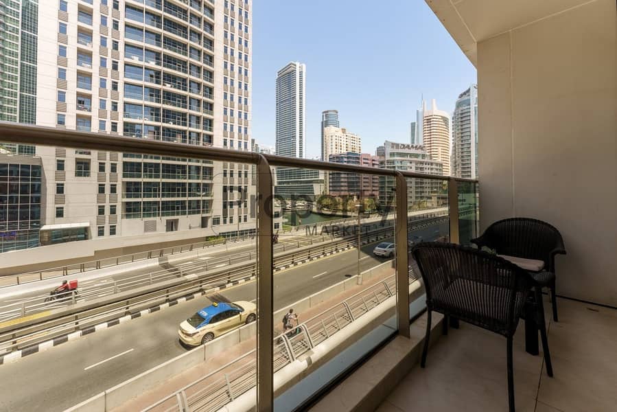 Chic Studio | Fully Furnished | Balcony | Vacant - Image 9