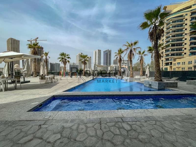 Chic Studio | Fully Furnished | Balcony | Vacant - Image 14