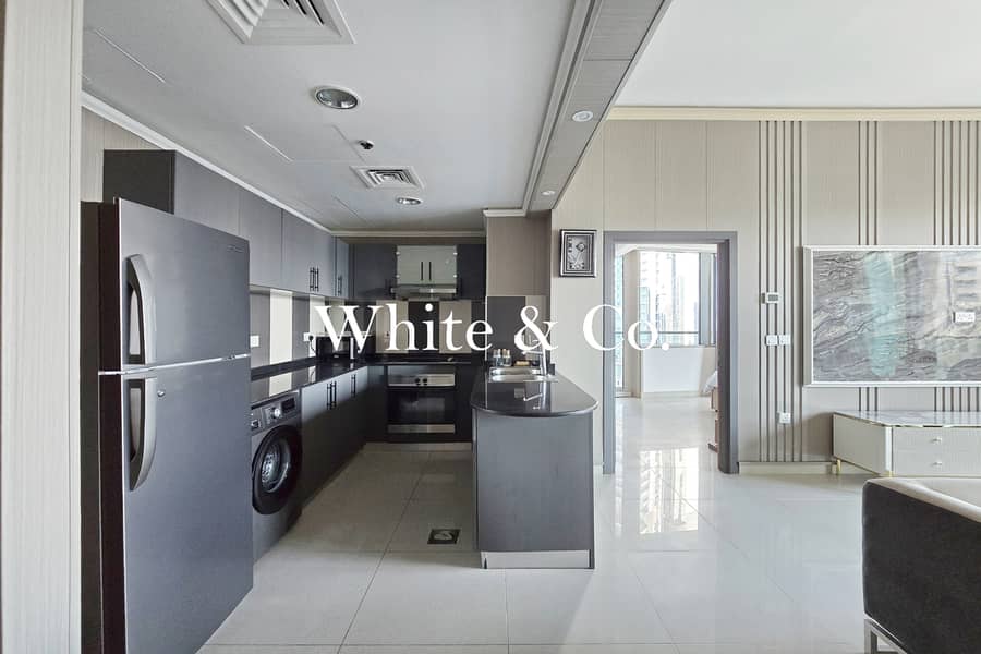 FULLY FURNISHED | MODERN UNIT | UPGRADED