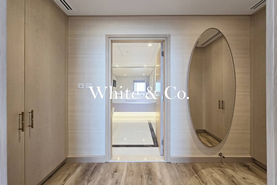 Corner Unit | Available | Upgraded Furnishing - Image 8