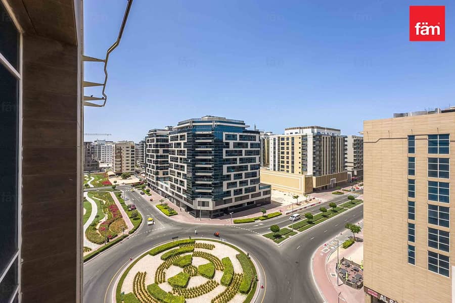 2 parkings | Maid I High ROI I Exclusive - Image 6