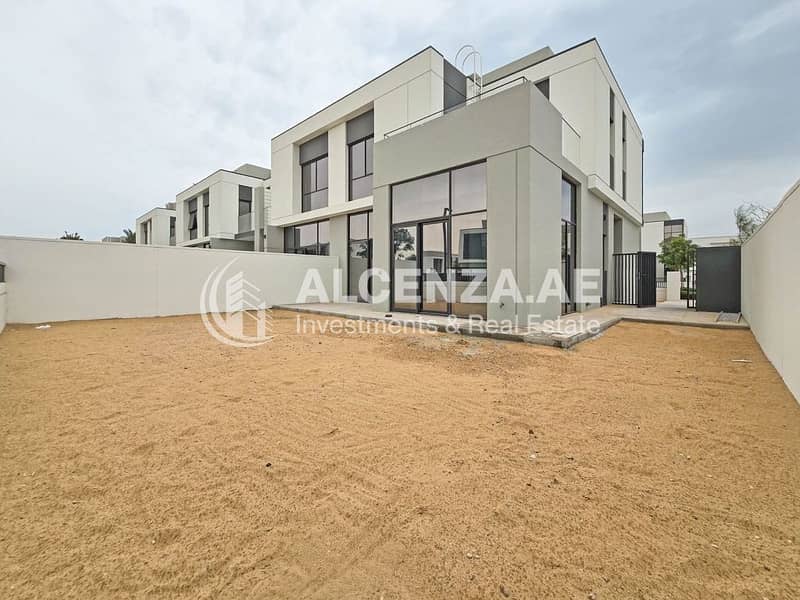 Corner Unit | Big Garden | Vacant 4BR + Maids