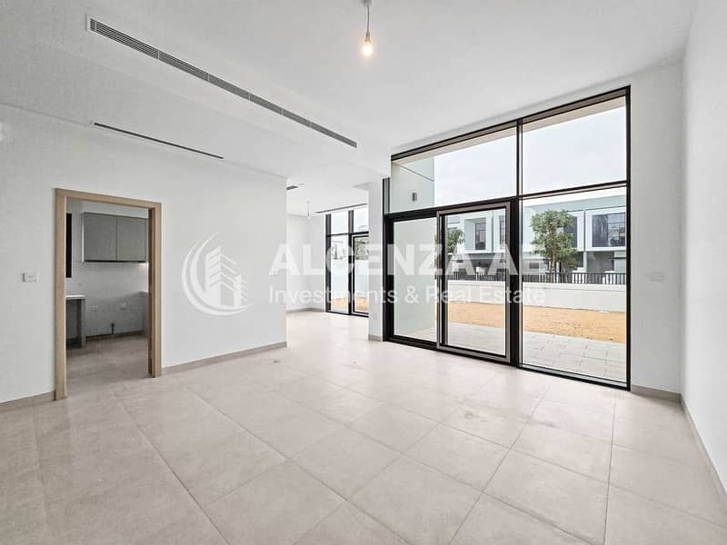 Corner Unit | Big Garden | Vacant 4BR + Maids - Image 12