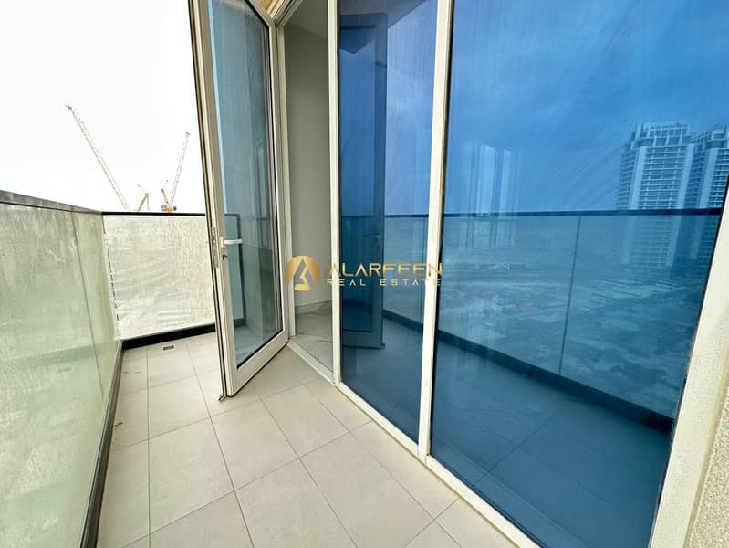 Spacious 1BR | Close Kitchen | All Amenities - Image 9