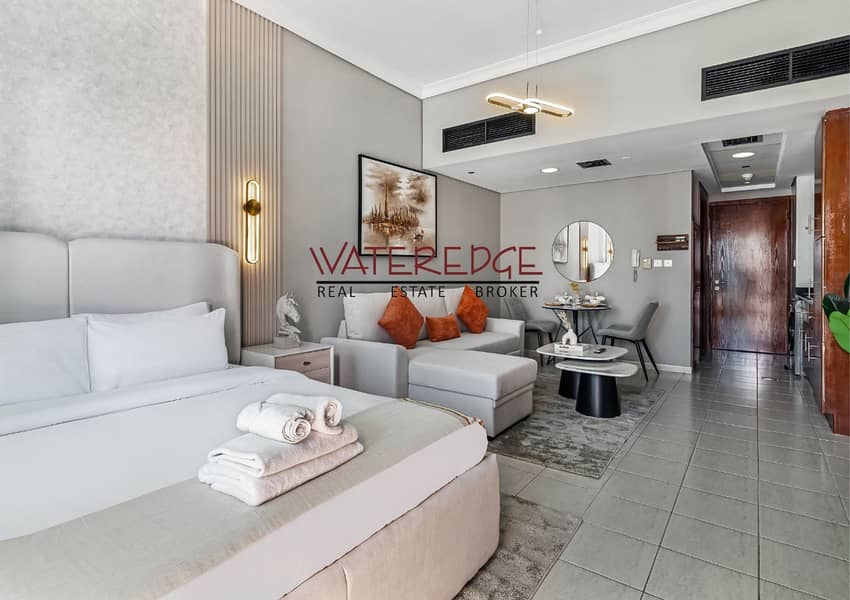 Next to Metro | Prime Location | Lake view - Image 14