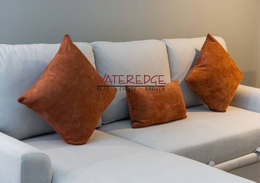 Next to Metro | Prime Location | Lake view - Image 17