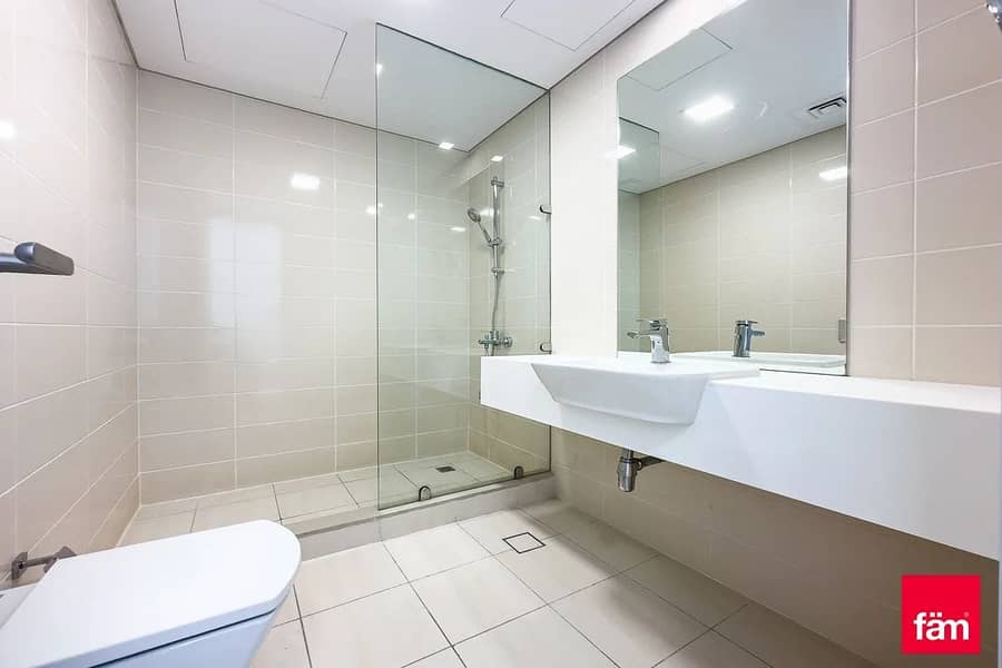 Laundry | Higher Floor | Spacious | Villa View - Image 7