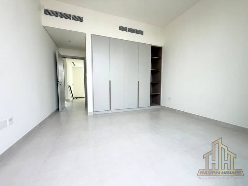 Sun-Filled Home | Contemporary Design | Vacant - Image 15