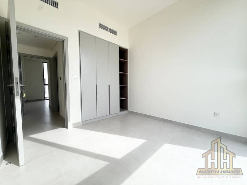 Sun-Filled Home | Contemporary Design | Vacant - Image 13