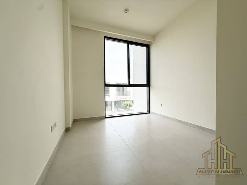 Sun-Filled Home | Contemporary Design | Vacant - Image 14