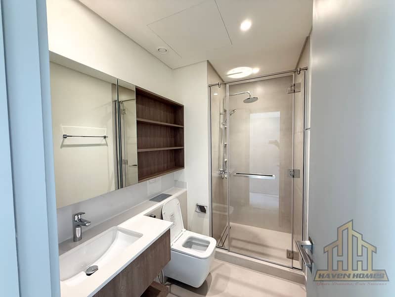 Sun-Filled Home | Contemporary Design | Vacant - Image 19