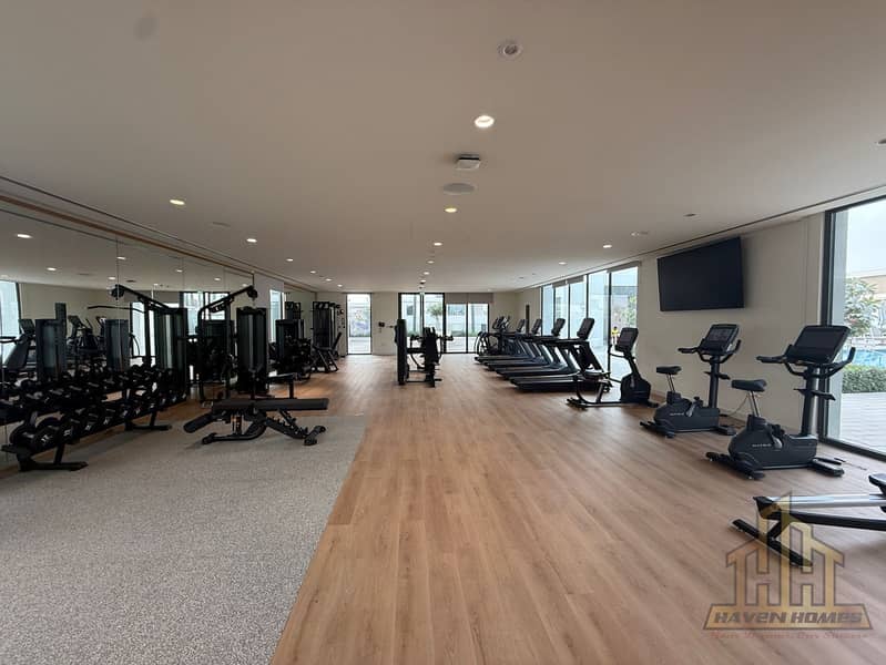 Sun-Filled Home | Contemporary Design | Vacant - Image 23