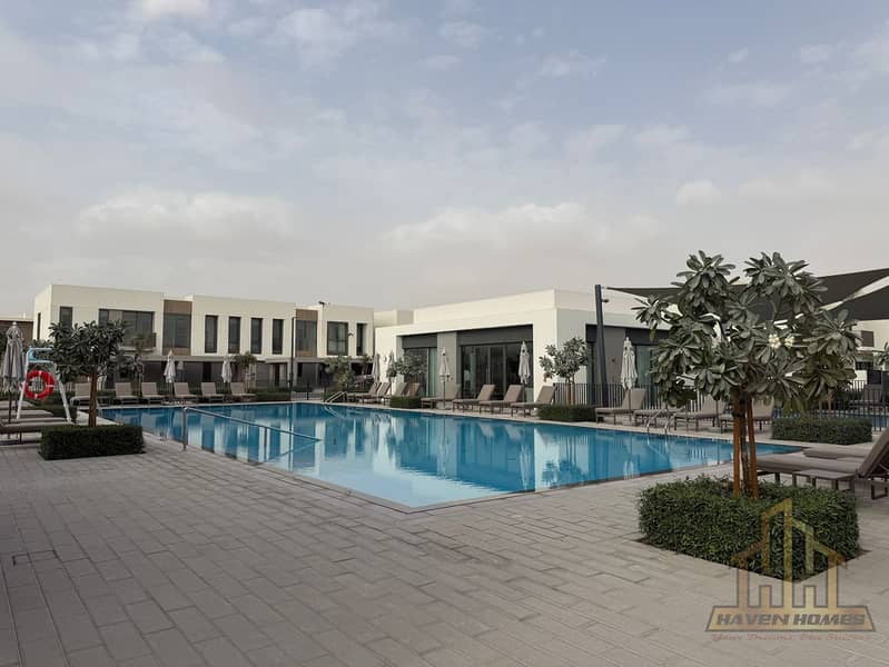 Sun-Filled Home | Contemporary Design | Vacant - Image 22