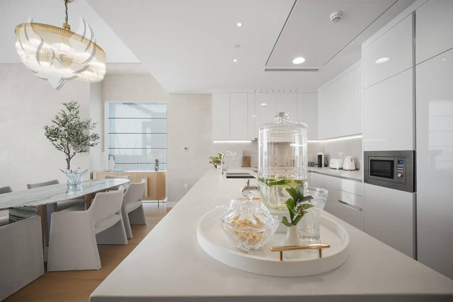 Direct Canal View | Vacant | Upgraded | Best Deal - Image 7