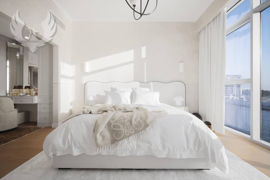 Direct Canal View | Vacant | Upgraded | Best Deal - Image 17