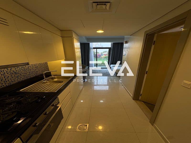 FULLY FURNISHED LUXURY STUDIO | HIGH-END FINISH | PRIME LOCATION