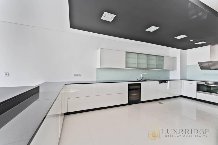 Stunning Views | Fully Upgraded | Penthouse - Image 6