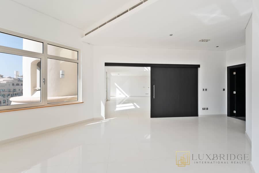 Stunning Views | Fully Upgraded | Penthouse - Image 8