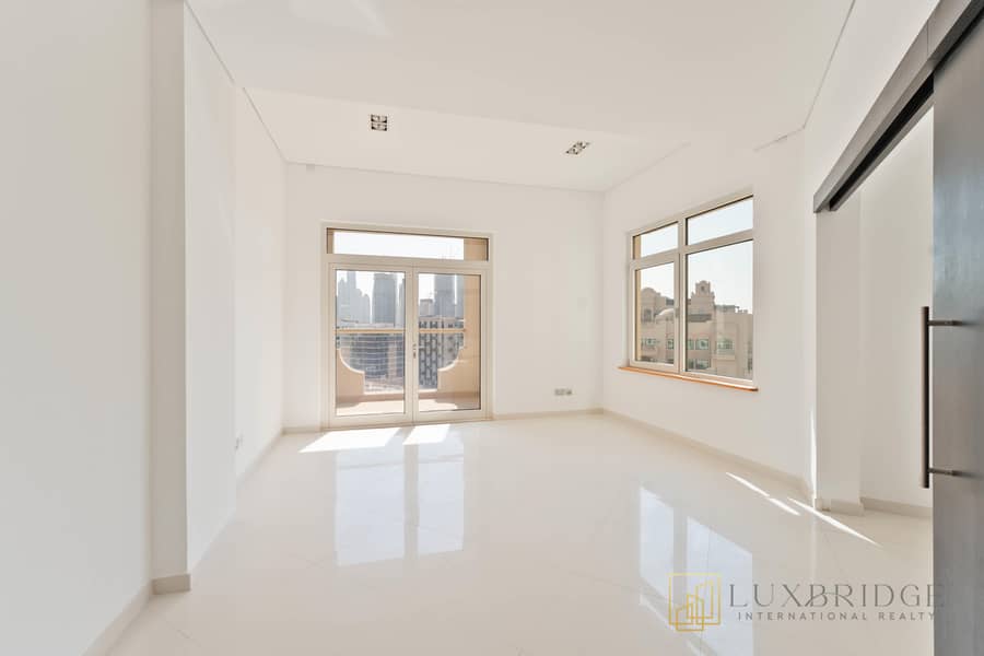 Stunning Views | Fully Upgraded | Penthouse - Image 10