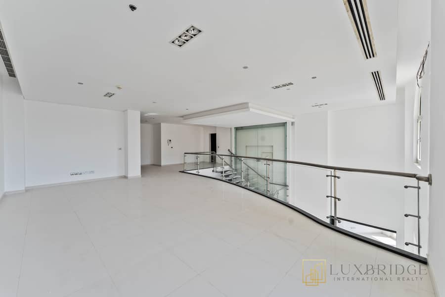 Stunning Views | Fully Upgraded | Penthouse - Image 12