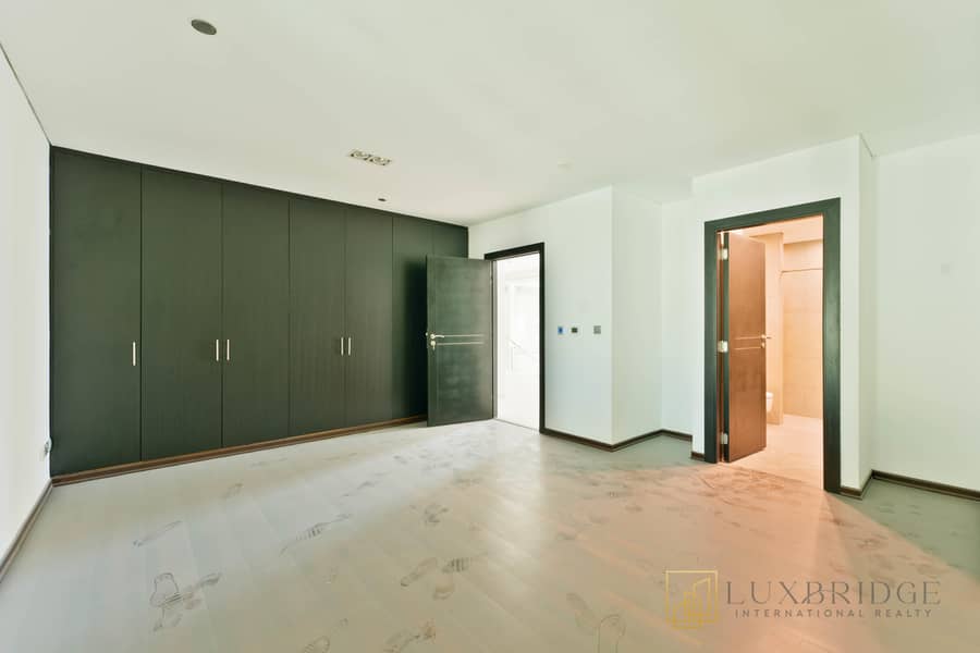 Stunning Views | Fully Upgraded | Penthouse - Image 14