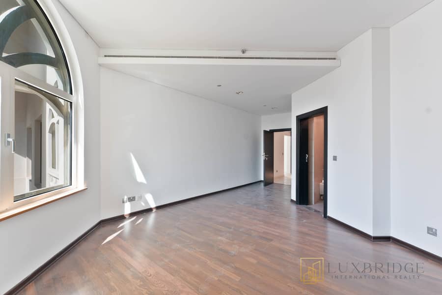 Stunning Views | Fully Upgraded | Penthouse - Image 16