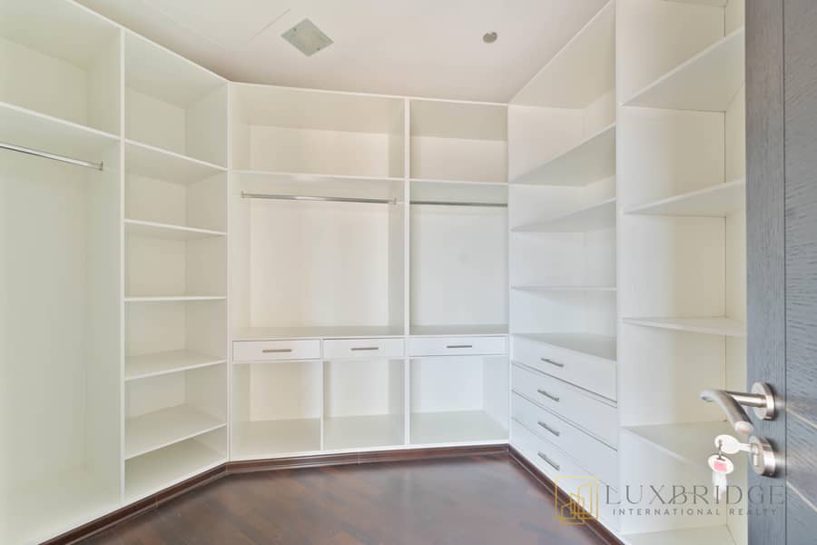 Stunning Views | Fully Upgraded | Penthouse - Image 22