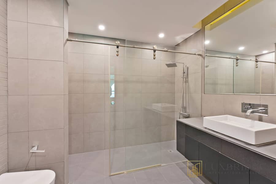 Stunning Views | Fully Upgraded | Penthouse - Image 26