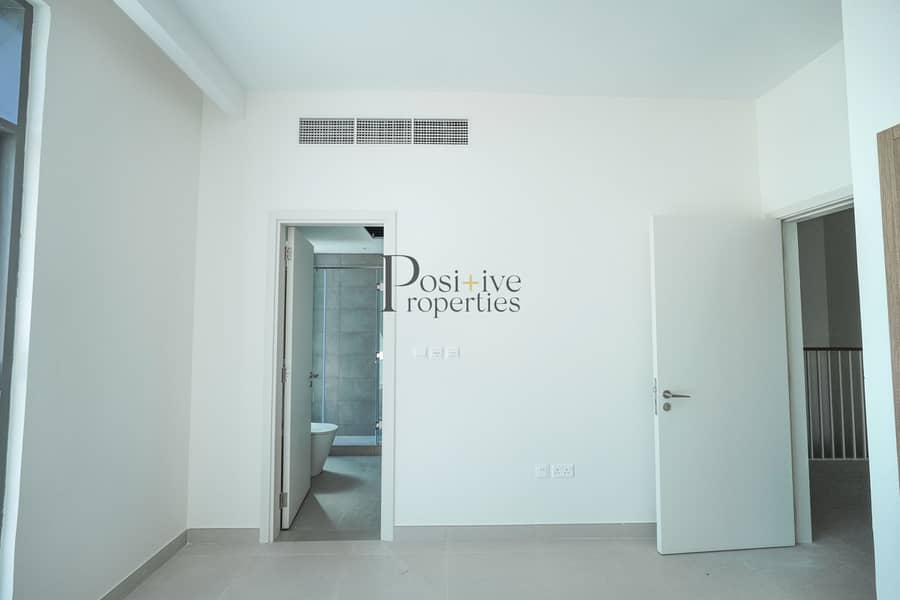 Single Row | Beachfront Living | Premium Villa