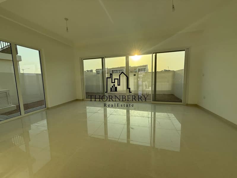 Middle Unit | Park View | Near Central Park