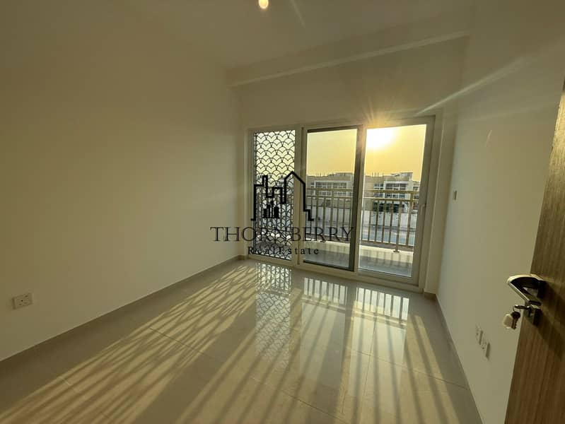 Middle Unit | Park View | Near Central Park