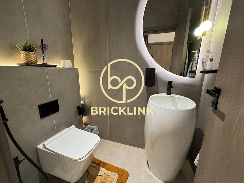 Luxury Upgraded 4BR Townhouse | Single Row | 3,320 Sqft - Image 6