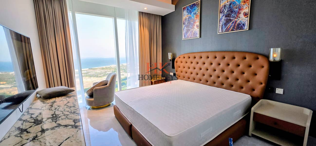 Top Floor Spacious 3 Bedrooms Penthouse || Sea & Burj Al Arab Views || All Bills Included - Image 9