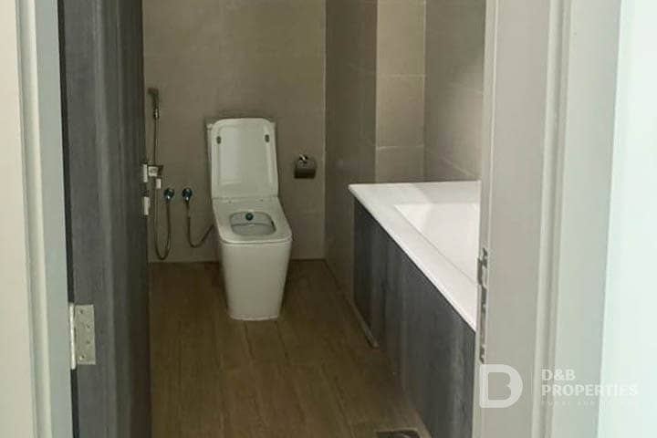 Spacious | High Floor | Vacant Soon - Image 9