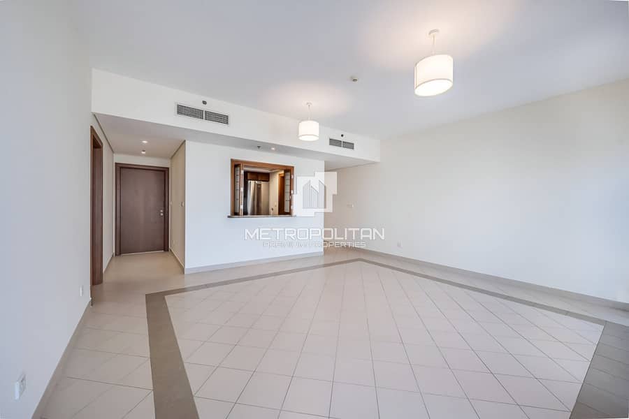 Golf and Lake View | Ready to Move In | Mid Floor - Image 15