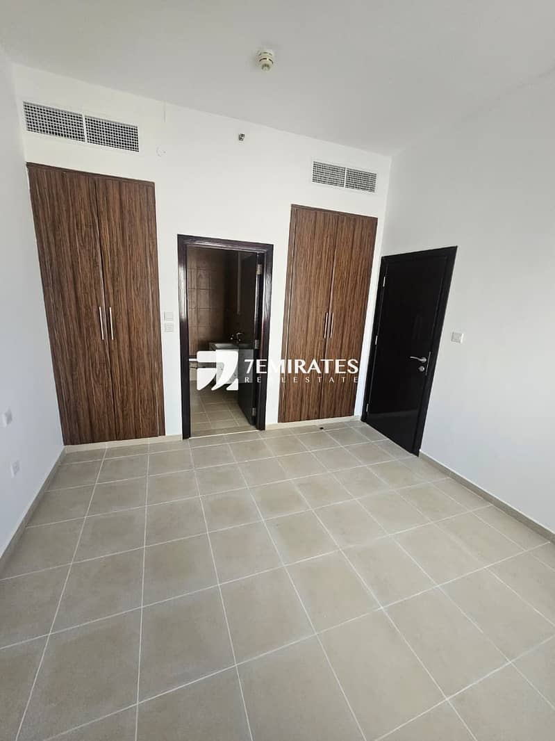 Huge Hall | Closed Kitchen | Ready To Move In - Image 8