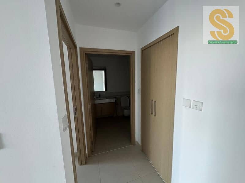 Breathtaking View I Luxurious Living I Best Deal - Image 10