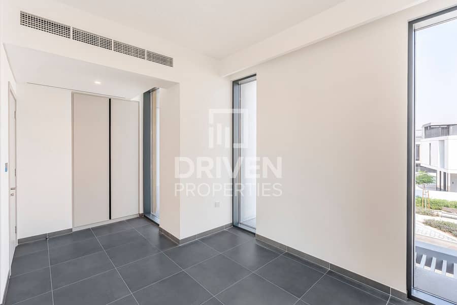 Brand new | Close to Amenities | Single Row - Image 6