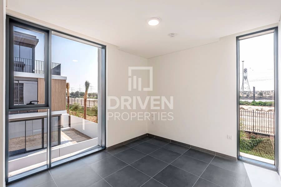 Brand new | Close to Amenities | Single Row - Image 9