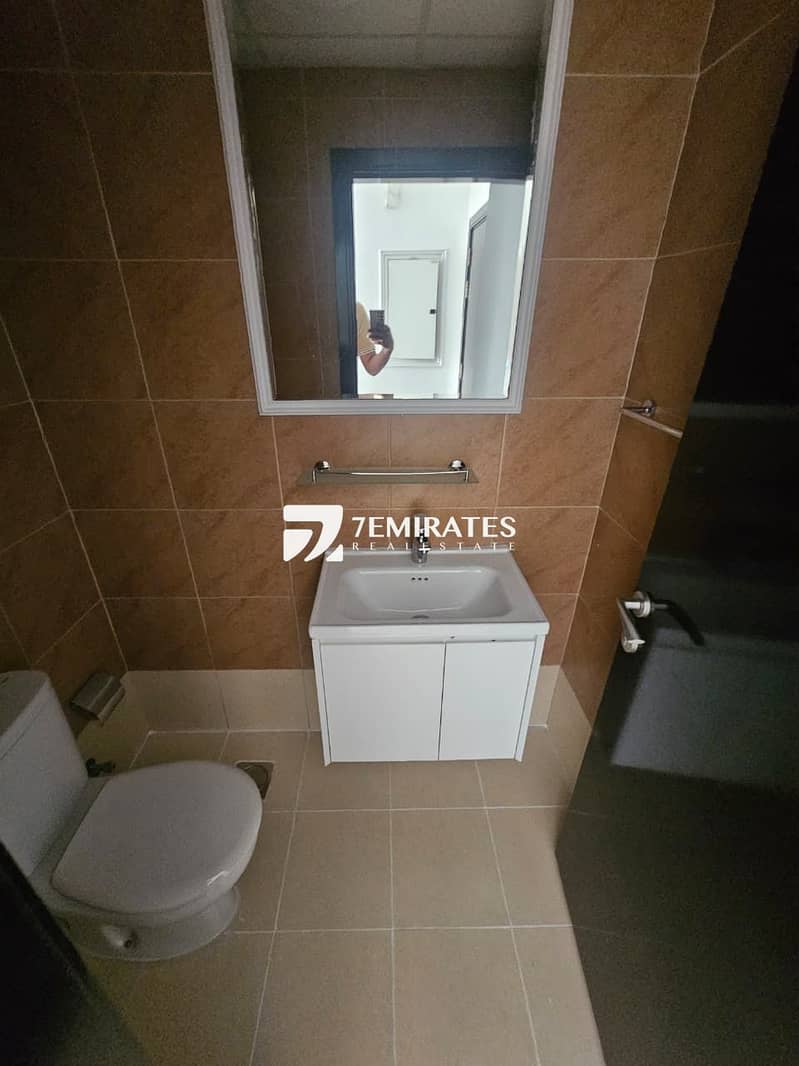 Huge Hall | Closed Kitchen | Ready To Move In - Image 9