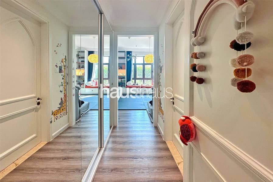 Tranquil Living | Upgraded | Private Garden | VOT - Image 16