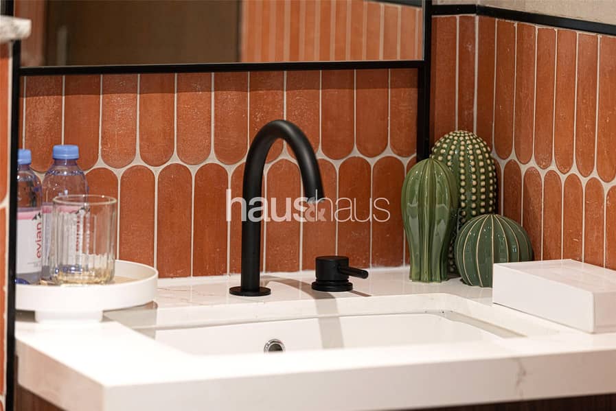 Burj View | Private Terrace | Fully Upgraded - Image 18