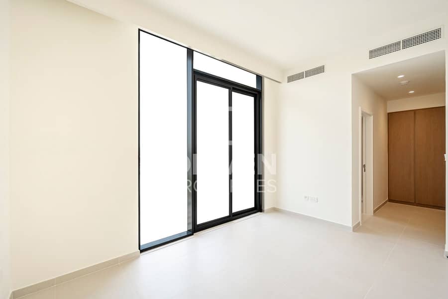 Facing Pool | Expansive Garden | Chiller Free - Image 6