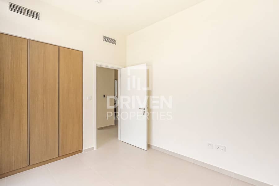 Facing Pool | Expansive Garden | Chiller Free - Image 10