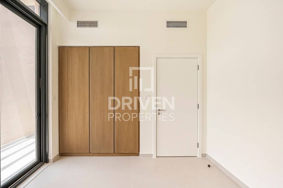 Facing Pool | Expansive Garden | Chiller Free - Image 12